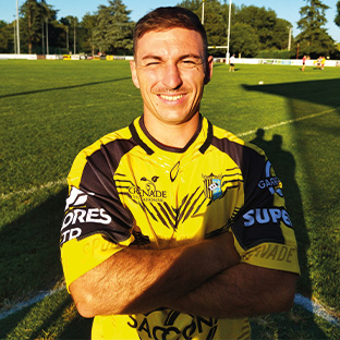 {poste.joueur.} {poste.joueur.}