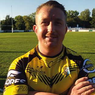 {poste.joueur.} {poste.joueur.}