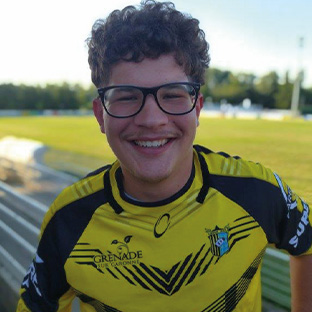 {poste.joueur.} {poste.joueur.}