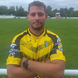 {poste.joueur.} {poste.joueur.}