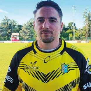 {poste.joueur.} {poste.joueur.}