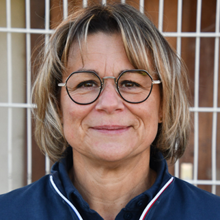 {poste.joueur.} {poste.joueur.}